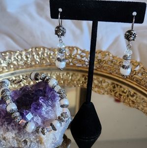 Women's 925 Natural Pearl and Swarovski Crystal Bracelet Set, w/ 925 earrings.